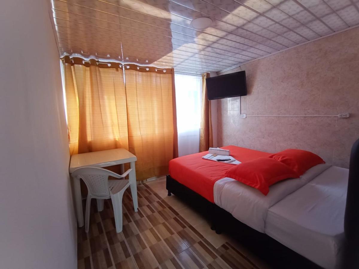 Hotel Bogota Airport Dorado Екстериор снимка